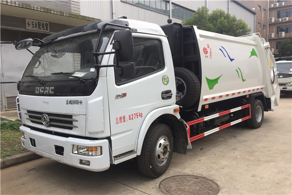 1528523139108418.jpg 垃圾車101.jpg