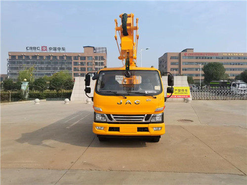 1604546248886841.jpg 國(guó)六江淮駿鈴18米高空作業(yè)車 (2).jpg